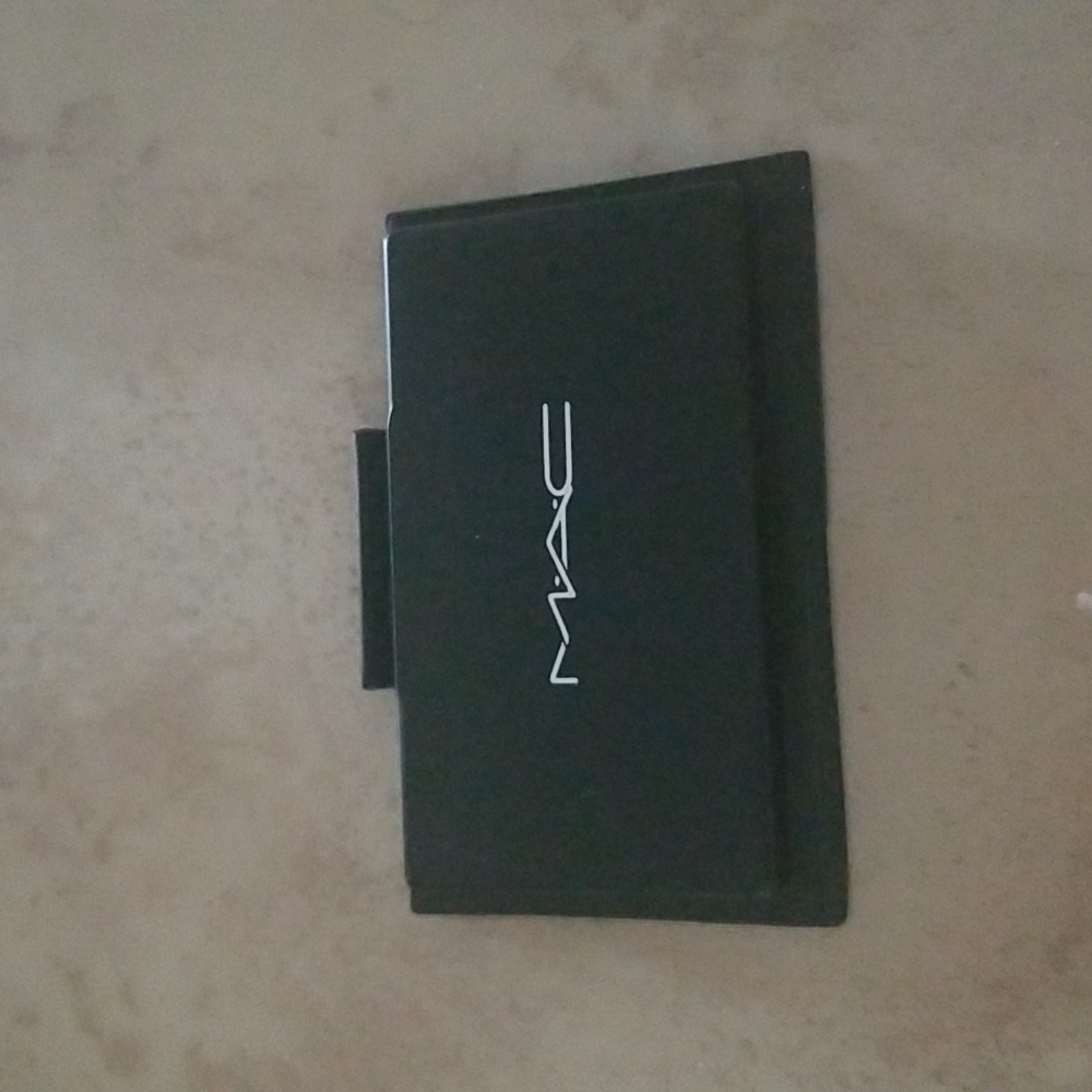 MAC Studio Fix Powder - Picture 2 of 2